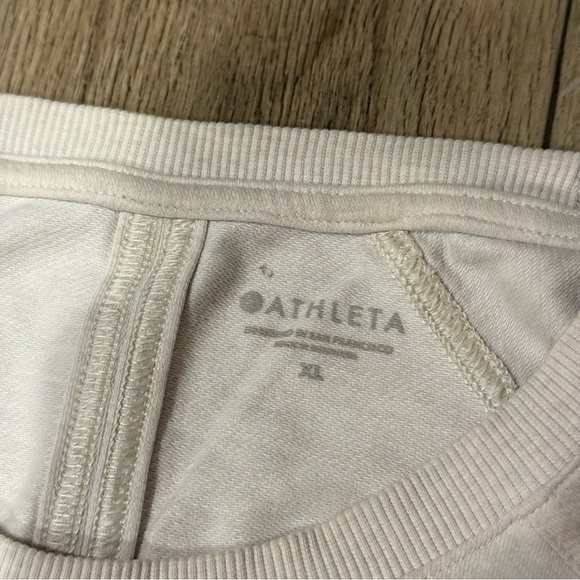 Athleta Cream Long Sleeve Crew Neck Relaxed Fit Women’s XL - Picture 2 of 3